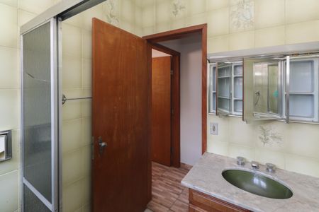 Casa à venda com 190m², 3 quartos e 2 vagasBanheiro