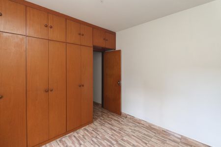 Casa à venda com 190m², 3 quartos e 2 vagasSuíte