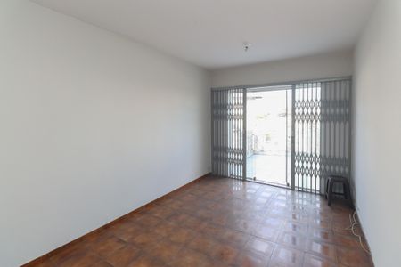 Casa à venda com 190m², 3 quartos e 2 vagasSala