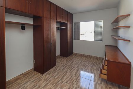 Casa à venda com 190m², 3 quartos e 2 vagasQuarto 1