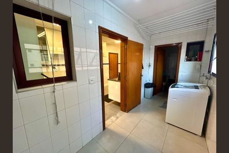 Apartamento à venda com 258m², 3 quartos e 2 vagasÁrea de Serviço