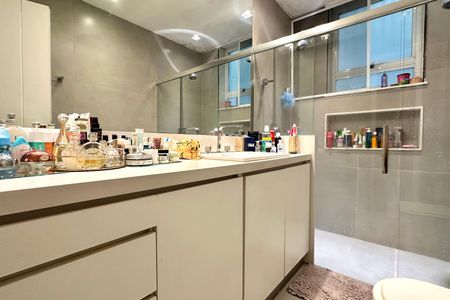 Apartamento à venda com 107m², 2 quartos e 1 vaga