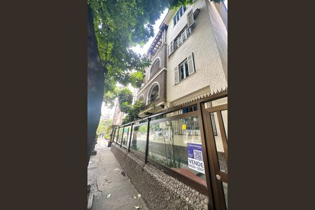 Apartamento à venda com 107m², 2 quartos e 1 vaga