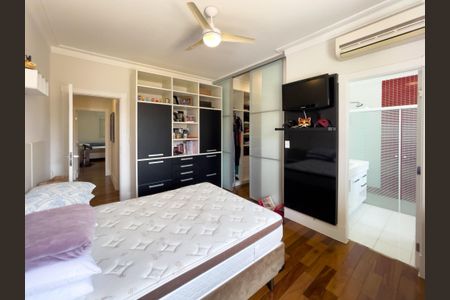 Casa de condomínio à venda com 460m², 4 quartos e 3 vagas Casa de condomínio à venda com 460m², 4 quartos e 3 vagasFoto 37