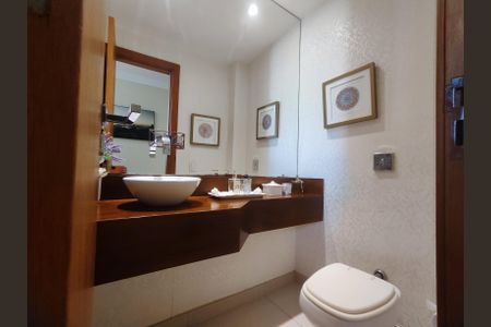 Apartamento para alugar com 360m², 4 quartos e 3 vagasLavabo