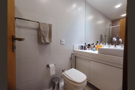 Apartamento para alugar com 360m², 4 quartos e 3 vagasBanheiro da Suíte 2