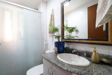 Apartamento à venda com 172m², 3 quartos e 3 vagasBanheiro da Suíte 2