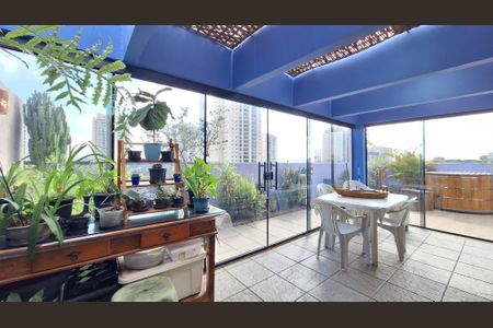 Apartamento à venda com 172m², 3 quartos e 3 vagasCobertura 