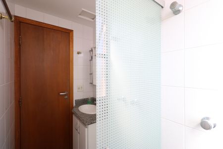 Apartamento à venda com 172m², 3 quartos e 3 vagasBanheiro da Suíte 1