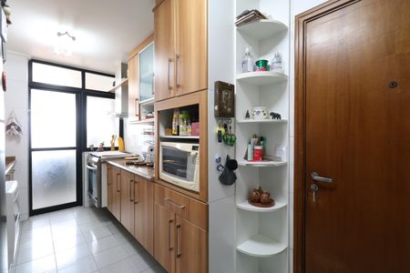 Apartamento à venda com 172m², 3 quartos e 3 vagasCozinha 