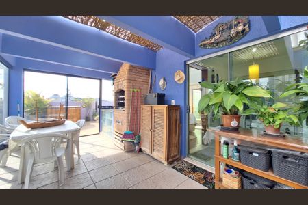 Apartamento à venda com 172m², 3 quartos e 3 vagasCobertura 