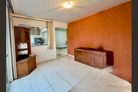 Casa para alugar com 445m², 4 quartos e 2 vagas