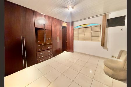 Casa para alugar com 445m², 4 quartos e 2 vagas
