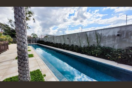 Apartamento à venda com 65m², 2 quartos e 2 vagasÁrea comum - Piscina