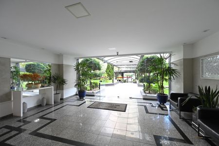 Apartamento para alugar com 57m², 2 quartos e 1 vaga Apartamento para alugar com 57m², 2 quartos e 1 vagaHall de entrada