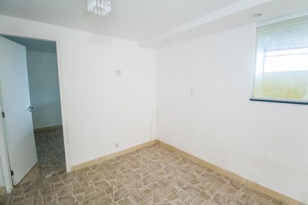 Sala de casa para alugar com 1 quarto, 75m² em Realengo, Rio de Janeiro