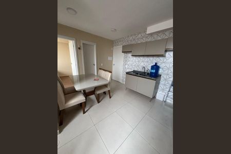 Apartamento para alugar com 36m², 2 quartos e sem vaga