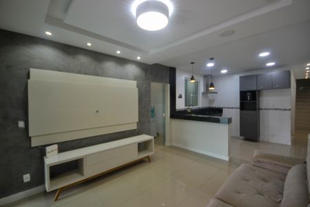 Sala de casa para alugar com 2 quartos, 150m² em Andrade Araujo, Nova Iguaçu