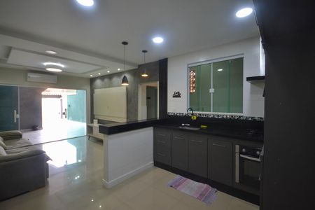 Casa para alugar com 150m², 2 quartos e 2 vagasCozinha