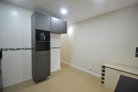 Casa para alugar com 150m², 2 quartos e 2 vagasCozinha