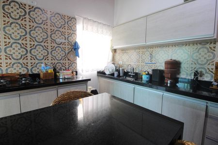 Casa de condomínio à venda com 110m², 3 quartos e 2 vagasCozinha Superior