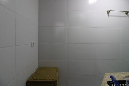 Casa de condomínio à venda com 110m², 3 quartos e 2 vagasBanheiro Social