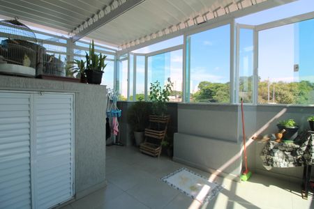 Casa de condomínio à venda com 110m², 3 quartos e 2 vagasVaranda Superior