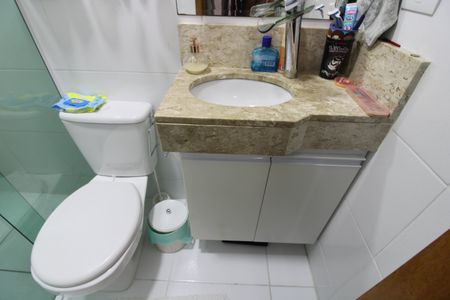 Casa de condomínio à venda com 110m², 3 quartos e 2 vagasBanheiro do Quarto 2