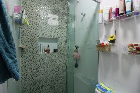 Casa de condomínio à venda com 110m², 3 quartos e 2 vagasBanheiro do Quarto 2