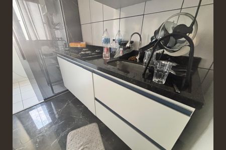 Apartamento à venda com 37m², 2 quartos e sem vaga Apartamento à venda com 37m², 2 quartos e sem vagaCozinha - Armários