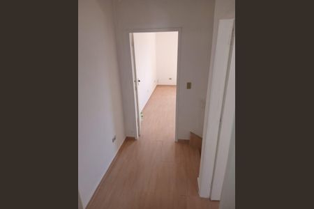 Casa à venda com 100m², 3 quartos e 2 vagas Casa à venda com 100m², 3 quartos e 2 vagasCorredor