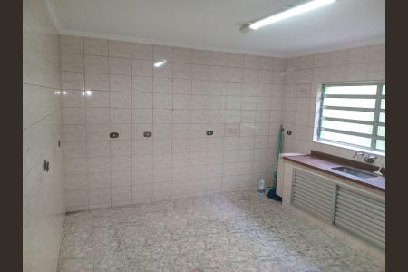 Casa à venda com 100m², 3 quartos e 2 vagas Casa à venda com 100m², 3 quartos e 2 vagasBanheiro
