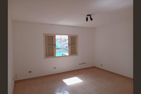 Casa à venda com 100m², 3 quartos e 2 vagas Casa à venda com 100m², 3 quartos e 2 vagasQuarto