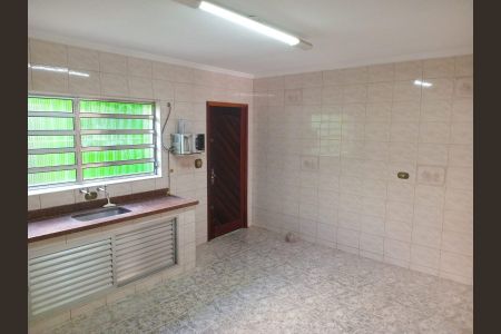 Casa à venda com 100m², 3 quartos e 2 vagas Casa à venda com 100m², 3 quartos e 2 vagasÁrea de Serviço