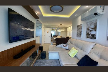 Apartamento à venda com 82m², 2 quartos e 1 vaga Apartamento à venda com 82m², 2 quartos e 1 vagaSala