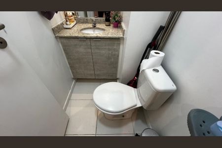 Apartamento à venda com 82m², 2 quartos e 1 vaga Apartamento à venda com 82m², 2 quartos e 1 vagaLavabo