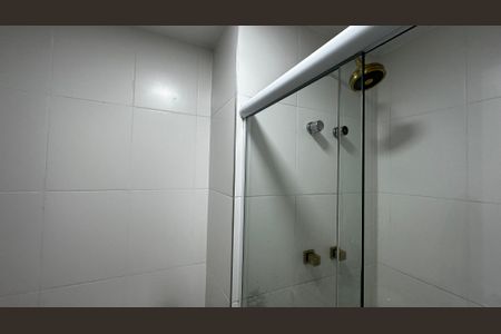 Apartamento à venda com 82m², 2 quartos e 1 vaga Apartamento à venda com 82m², 2 quartos e 1 vagaBanheiro Social