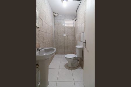 Banheiro de casa para alugar com 1 quarto, 40m² em Jardim Paulo Vi, São Paulo