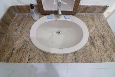 Apartamento para alugar com 72m², 2 quartos e 1 vagaBanheiro Social