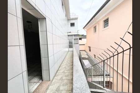 Casa à venda com 130m², 2 quartos e 1 vagaCorredor Externo