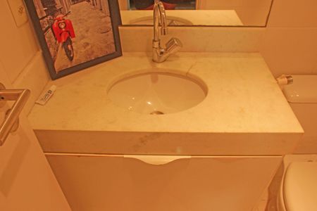 Apartamento para alugar com 67m², 3 quartos e 1 vaga Apartamento para alugar com 67m², 3 quartos e 1 vagaBanheiro da Suíte