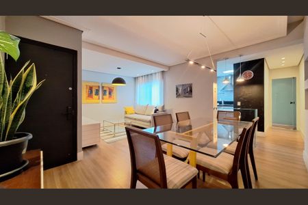 Casa para alugar com 70m², 2 quartos e sem vaga Casa para alugar com 70m², 2 quartos e sem vagaSala