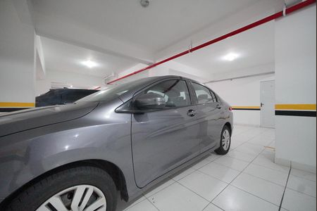 Garagem de apartamento para alugar com 2 quartos, 67m² em Coqueiros, Florianópolis