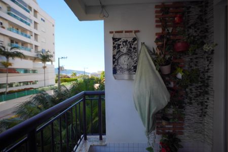 Sacada de apartamento para alugar com 2 quartos, 67m² em Coqueiros, Florianópolis