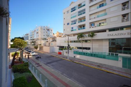 Vista da Sacada de apartamento para alugar com 2 quartos, 67m² em Coqueiros, Florianópolis
