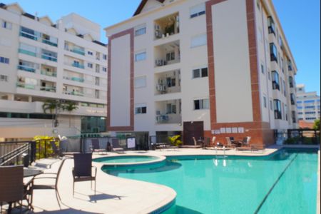 Apartamento para alugar com 67m², 2 quartos e 2 vagasPiscina