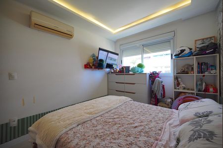 Suíte de apartamento para alugar com 2 quartos, 67m² em Coqueiros, Florianópolis