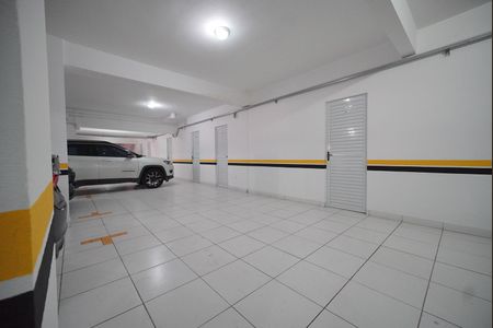 Garagem de apartamento para alugar com 2 quartos, 67m² em Coqueiros, Florianópolis