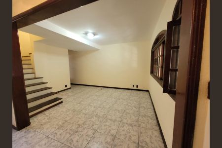 Sala de casa para alugar com 4 quartos, 125m² em Conj Res Morro Farol, Osasco