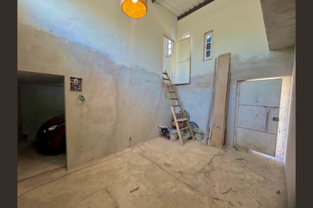 Casa à venda com 288m², 2 quartos e 1 vagaSala